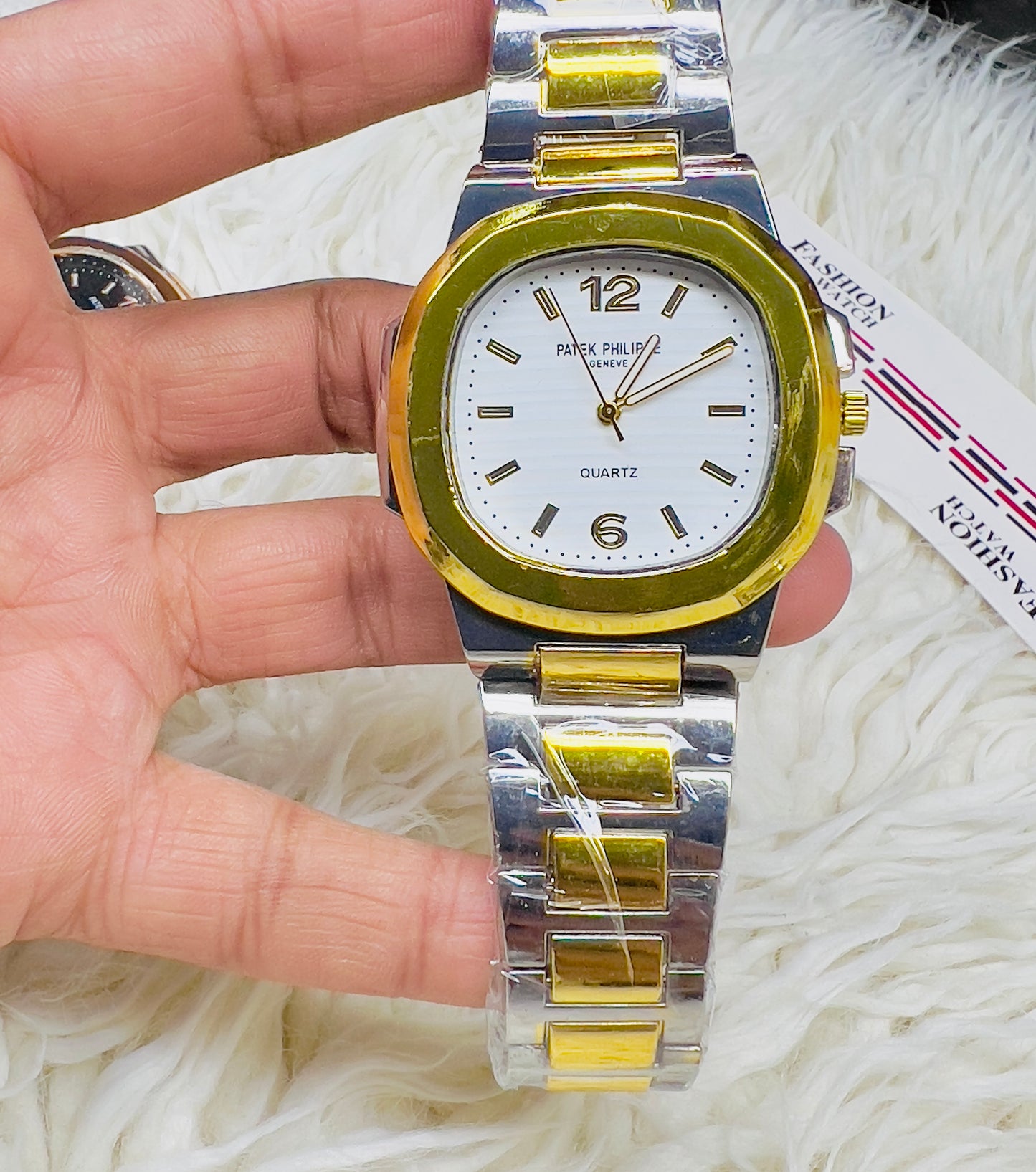 New stylish Pathic phiplh Watches for Men under 500