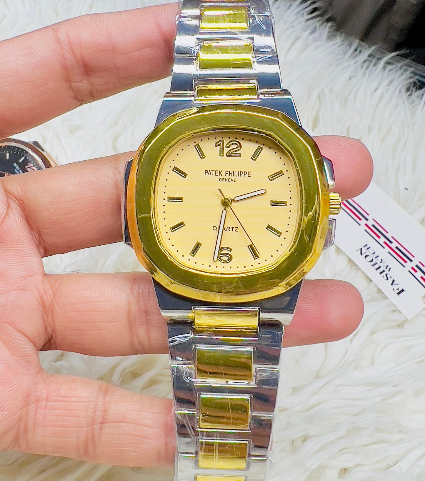 New stylish Pathic phiplh Watches for Men under 500
