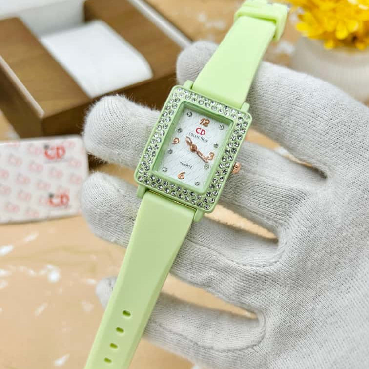 New Stylish Fashionable LadiesLSilicon Strap Watches for Ladies women watches